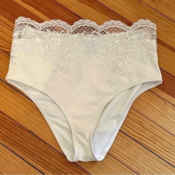 ASOS 2pc White Lace Bridal BIKINI Bathing-suit - Beach Wedding - size 8, medium - Picture 6 of 8